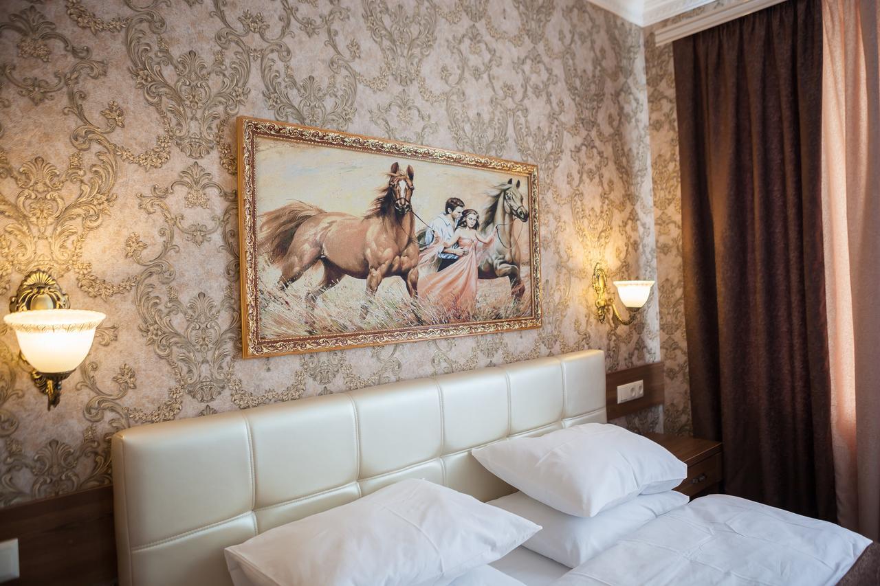 Hotel Astoria Mykolaïv Esterno foto
