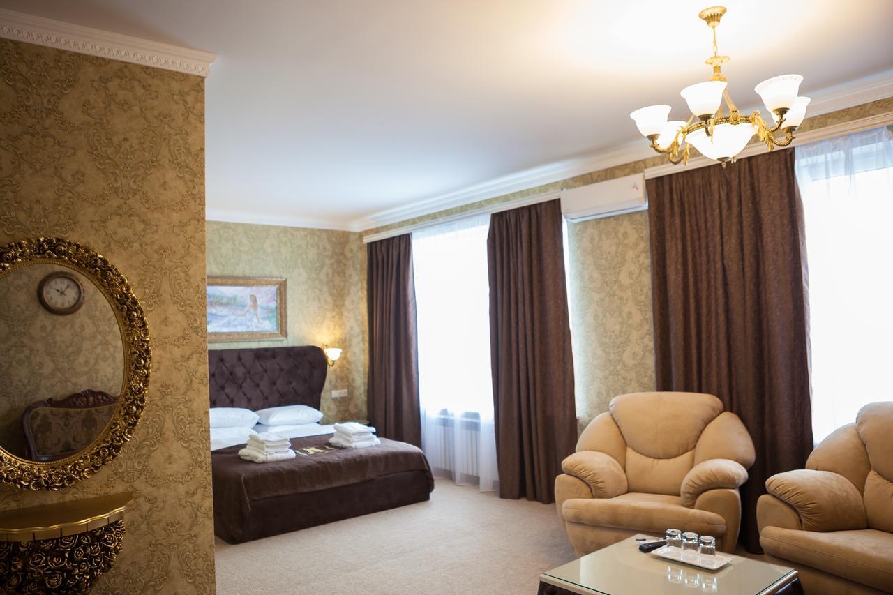 Hotel Astoria Mykolaïv Esterno foto