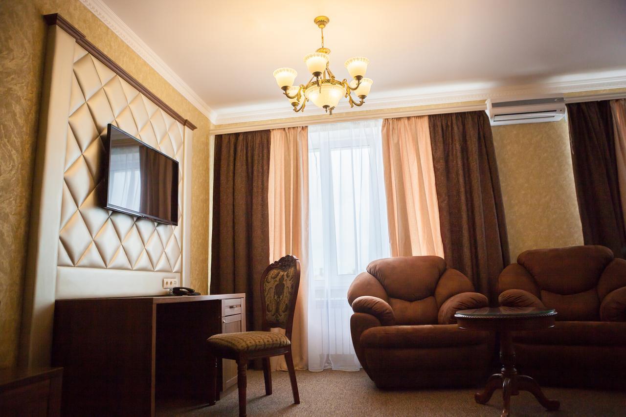 Hotel Astoria Mykolaïv Esterno foto