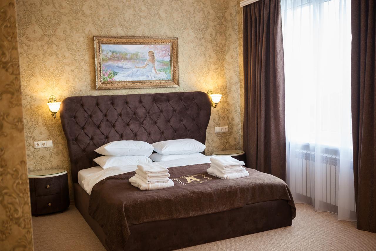 Hotel Astoria Mykolaïv Esterno foto